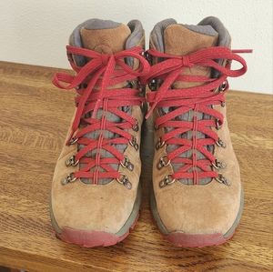 Danner mountain 600 leaf gore-tex hiking boot 9.5